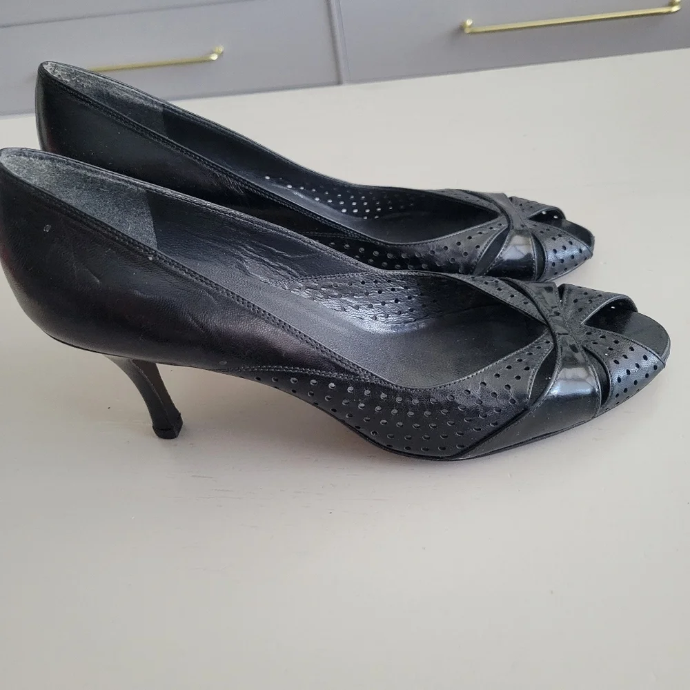 Stuart Weitzman Black Peep Toe Heels Women's Size 10 - Picture 3 of 11